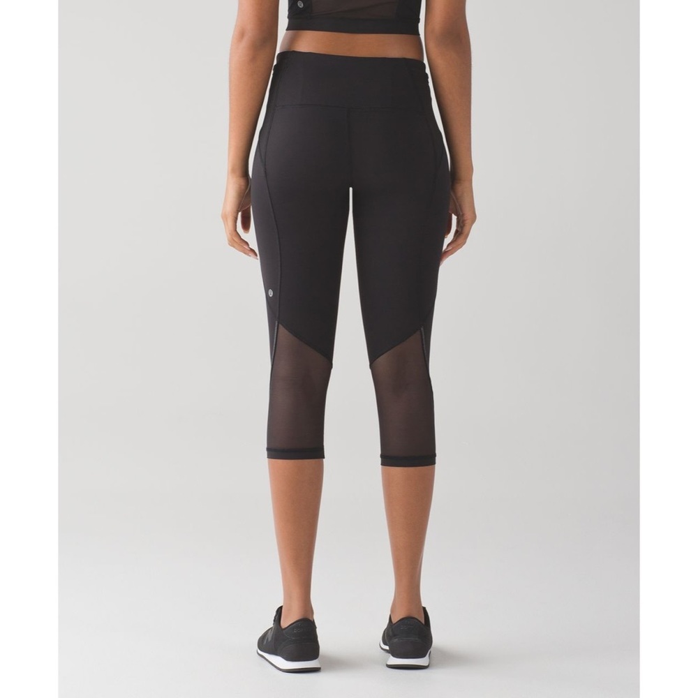 Lululemon Black Free Runner Crop Leggings